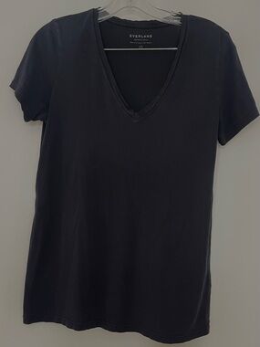 EVERLANE Supima Cotton V neck T-shirt Black Medium